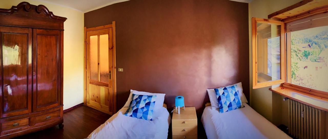 Elegante Trilocale Con Garage, Terrazzo E Vista Montagne Apartment บาร์โดเนกเกีย ภายนอก รูปภาพ